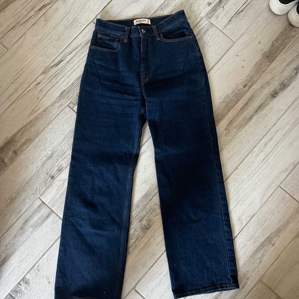 $25 Abercrombie & Fitch Wide Leg denim jeans